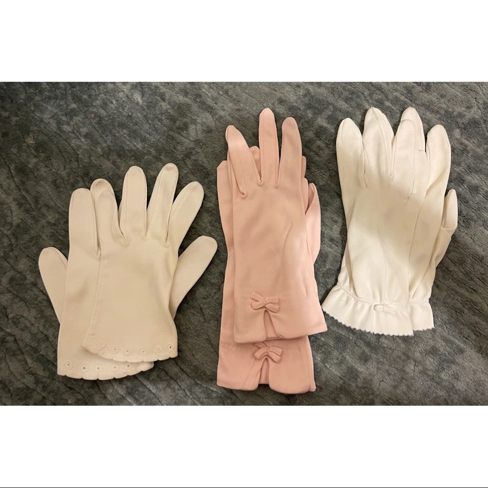 Vintage gloves for small hands